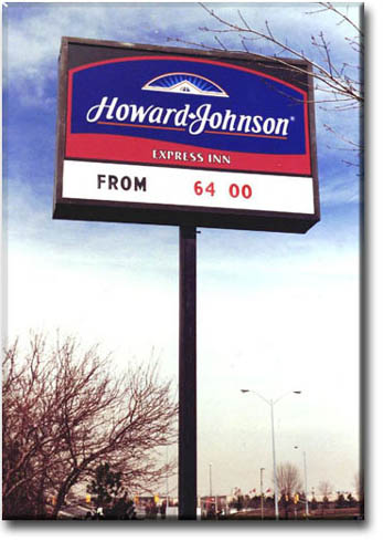 This 8'-0" x 12'-0" double sided vinyl flexface sign complete with vinyl 3M graphics and one row of 8" zip change reader board can be seen in Mississauga, Ontario.