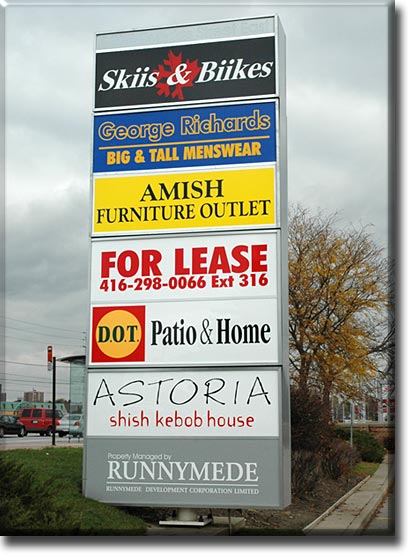 24'-0" Pylon located in Mississauga, Ontario
